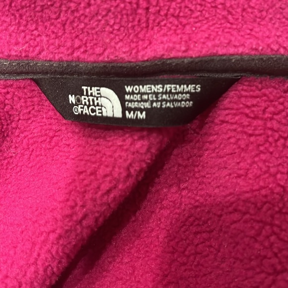 The North Face pink fleece jacket size M, like new condition, worn once. - Picture 7 of 8